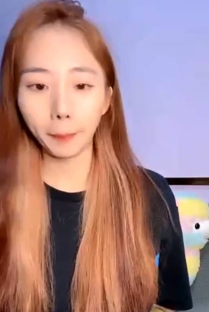 極品美腿性感尤物！顏值美女炮友操逼！洗完澡開操，69互舔吃屌，騷逼蹭屌，騎乘位猛坐 海报
